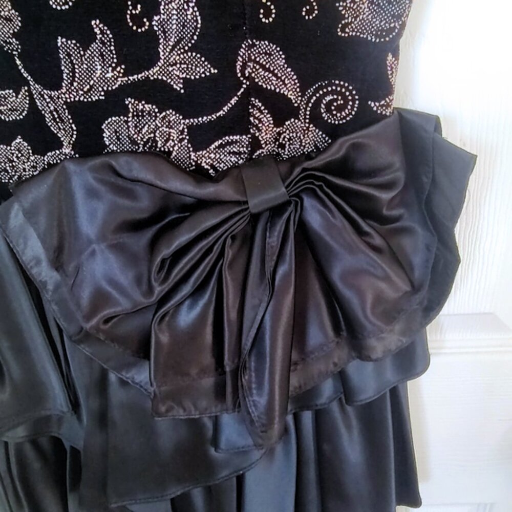 Vintage 1980s velvet satin cocktail dress LBD asymmetrical hem ruffle bow S - Picture 2 of 6